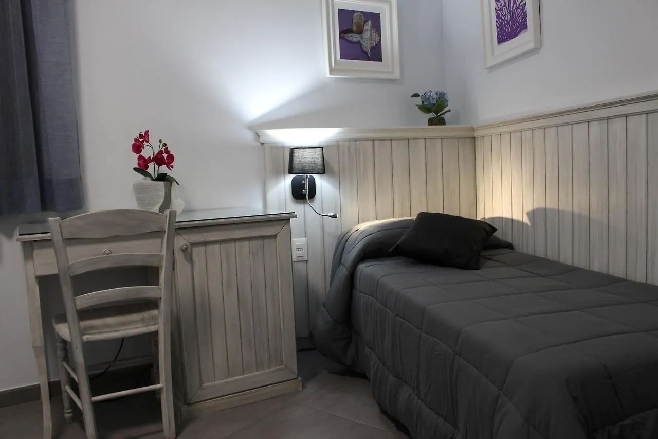 Bed & Breakfasts Conte Perollo Sciacca 3*,  Italy
